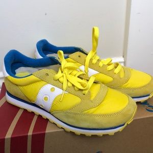 Saucony Jazz low pro in yellow